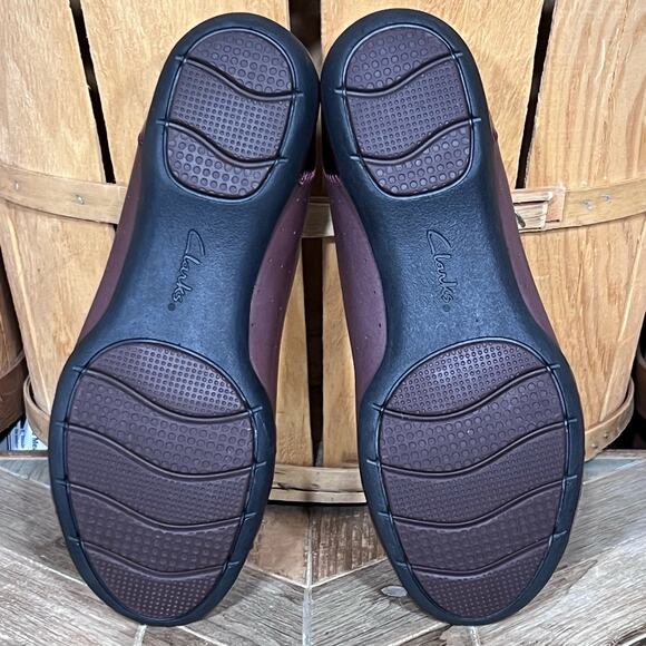 Clarks Unstructured Un Hearth Burgundy Leather Flats Loafers Womens Size 7.5 - Picture 10 of 11
